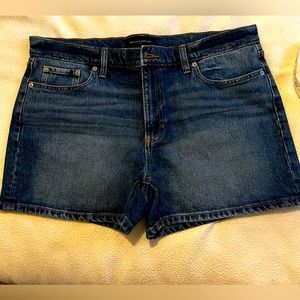 Banana Republic denim shorts 14/32